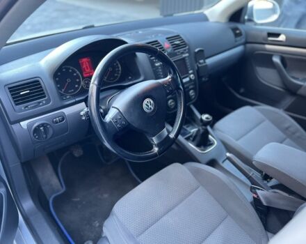 Серый Фольксваген Гольф, объемом двигателя 1.4 л и пробегом 217 тыс. км за 6350 $, фото 7 на Automoto.ua