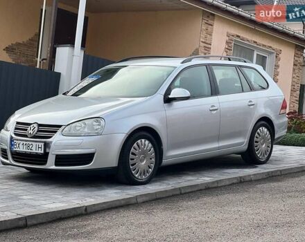 Серый Фольксваген Гольф, объемом двигателя 1.6 л и пробегом 198 тыс. км за 6899 $, фото 1 на Automoto.ua