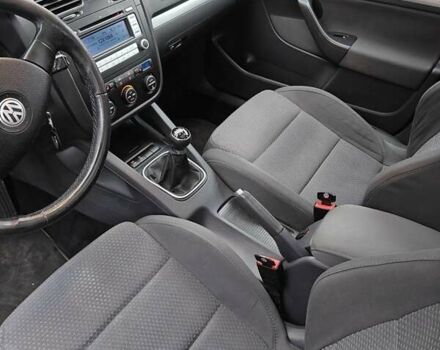 Серый Фольксваген Гольф, объемом двигателя 2 л и пробегом 350 тыс. км за 5999 $, фото 43 на Automoto.ua