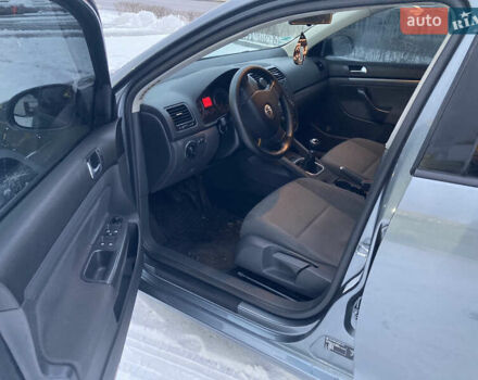 Серый Фольксваген Гольф, объемом двигателя 1.6 л и пробегом 248 тыс. км за 6350 $, фото 8 на Automoto.ua