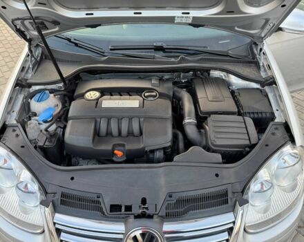 Серый Фольксваген Гольф, объемом двигателя 1.6 л и пробегом 193 тыс. км за 6450 $, фото 11 на Automoto.ua