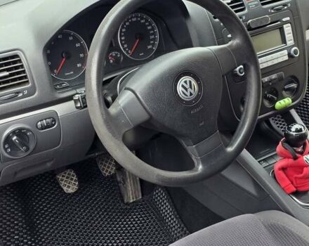 Серый Фольксваген Гольф, объемом двигателя 1.4 л и пробегом 261 тыс. км за 4999 $, фото 33 на Automoto.ua