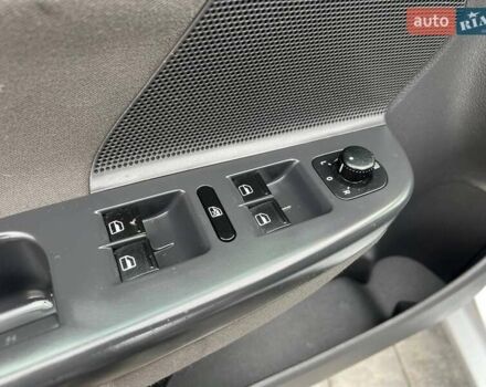 Серый Фольксваген Гольф, объемом двигателя 1.6 л и пробегом 198 тыс. км за 6899 $, фото 47 на Automoto.ua