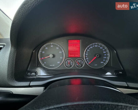 Сірий Фольксваген Гольф, об'ємом двигуна 1.39 л та пробігом 254 тис. км за 5200 $, фото 22 на Automoto.ua