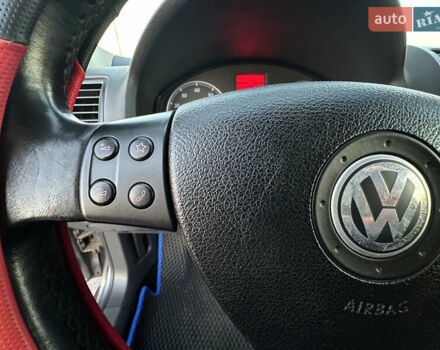 Сірий Фольксваген Гольф, об'ємом двигуна 1.39 л та пробігом 254 тис. км за 5200 $, фото 24 на Automoto.ua