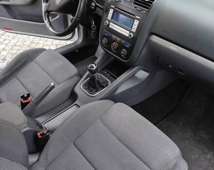 Серый Фольксваген Гольф, объемом двигателя 2 л и пробегом 350 тыс. км за 5999 $, фото 44 на Automoto.ua