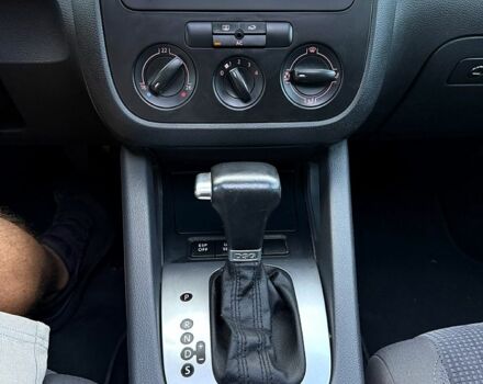 Серый Фольксваген Гольф, объемом двигателя 1.4 л и пробегом 240 тыс. км за 6700 $, фото 5 на Automoto.ua