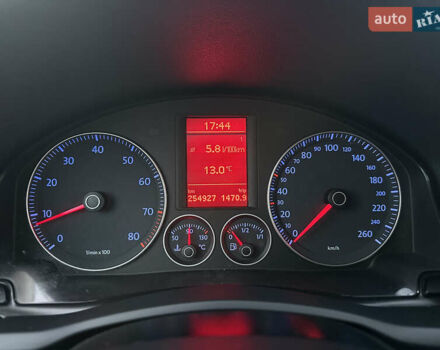 Сірий Фольксваген Гольф, об'ємом двигуна 1.39 л та пробігом 254 тис. км за 5200 $, фото 23 на Automoto.ua