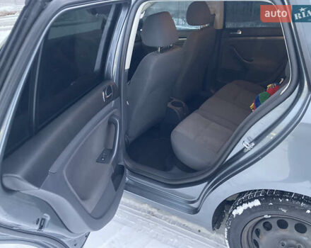 Серый Фольксваген Гольф, объемом двигателя 1.6 л и пробегом 248 тыс. км за 6350 $, фото 7 на Automoto.ua