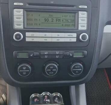 Серый Фольксваген Гольф, объемом двигателя 1.4 л и пробегом 260 тыс. км за 5700 $, фото 3 на Automoto.ua