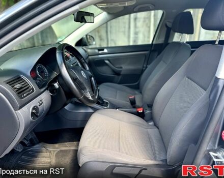 Сірий Фольксваген Гольф, об'ємом двигуна 1.6 л та пробігом 185 тис. км за 5999 $, фото 5 на Automoto.ua