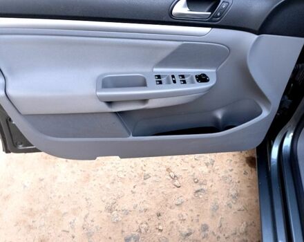 Серый Фольксваген Гольф, объемом двигателя 1.4 л и пробегом 235 тыс. км за 6000 $, фото 7 на Automoto.ua