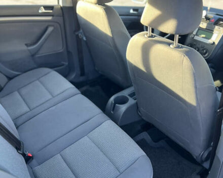 Серый Фольксваген Гольф, объемом двигателя 1.6 л и пробегом 200 тыс. км за 6300 $, фото 17 на Automoto.ua