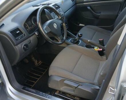 Серый Фольксваген Гольф, объемом двигателя 1.9 л и пробегом 275 тыс. км за 5500 $, фото 6 на Automoto.ua