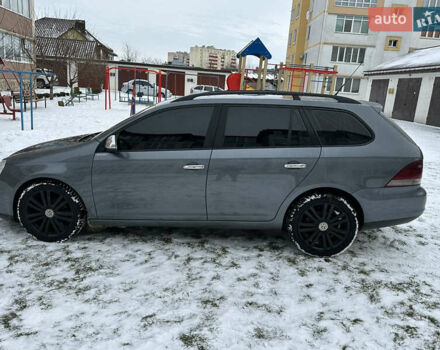 Серый Фольксваген Гольф, объемом двигателя 1.4 л и пробегом 257 тыс. км за 5900 $, фото 2 на Automoto.ua