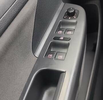 Серый Фольксваген Гольф, объемом двигателя 1.4 л и пробегом 246 тыс. км за 5199 $, фото 21 на Automoto.ua