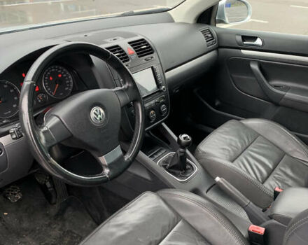 Серый Фольксваген Гольф, объемом двигателя 1.4 л и пробегом 243 тыс. км за 4600 $, фото 4 на Automoto.ua