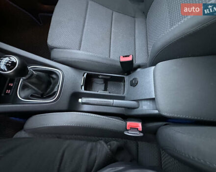 Сірий Фольксваген Гольф, об'ємом двигуна 1.39 л та пробігом 254 тис. км за 5200 $, фото 28 на Automoto.ua