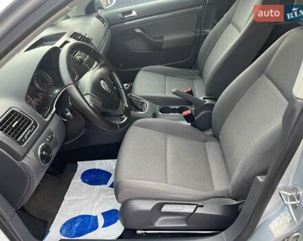 Серый Фольксваген Гольф, объемом двигателя 1.6 л и пробегом 198 тыс. км за 6899 $, фото 50 на Automoto.ua