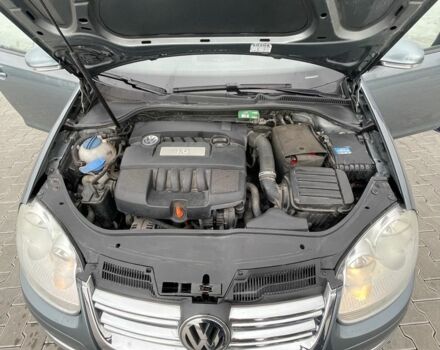 Сірий Фольксваген Гольф, об'ємом двигуна 1.6 л та пробігом 189 тис. км за 7688 $, фото 13 на Automoto.ua