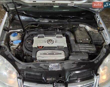 Серый Фольксваген Гольф, объемом двигателя 1.39 л и пробегом 257 тыс. км за 5500 $, фото 15 на Automoto.ua
