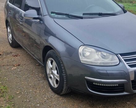 Серый Фольксваген Гольф, объемом двигателя 1.6 л и пробегом 300 тыс. км за 3900 $, фото 6 на Automoto.ua