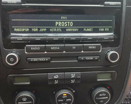 Серый Фольксваген Гольф, объемом двигателя 1.6 л и пробегом 188 тыс. км за 6300 $, фото 12 на Automoto.ua