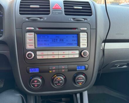 Серый Фольксваген Гольф, объемом двигателя 1.6 л и пробегом 193 тыс. км за 6450 $, фото 12 на Automoto.ua