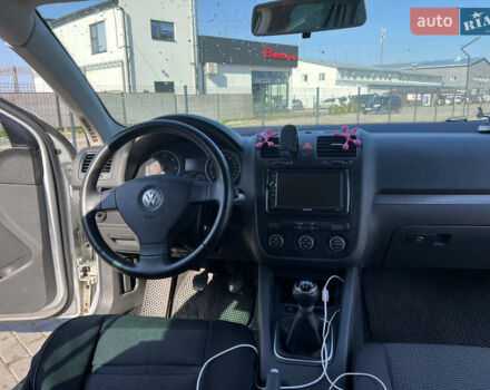 Серый Фольксваген Гольф, объемом двигателя 1.9 л и пробегом 280 тыс. км за 5500 $, фото 5 на Automoto.ua