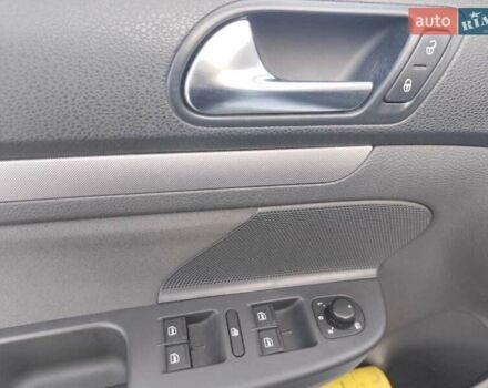 Серый Фольксваген Гольф, объемом двигателя 1.4 л и пробегом 235 тыс. км за 5600 $, фото 18 на Automoto.ua