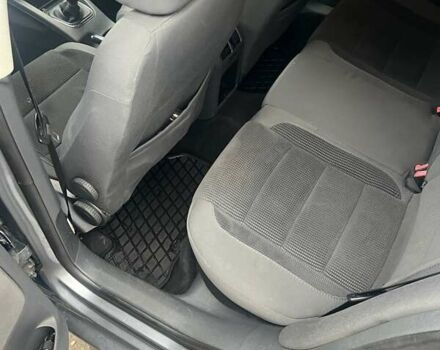 Серый Фольксваген Гольф, объемом двигателя 1.9 л и пробегом 260 тыс. км за 6500 $, фото 5 на Automoto.ua