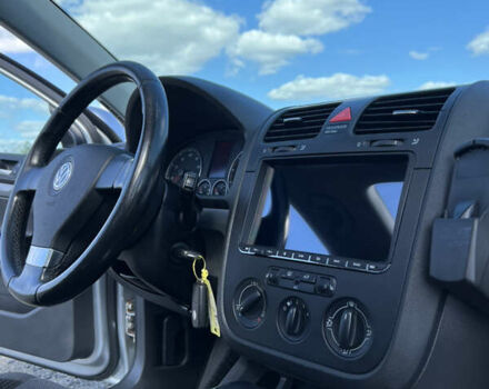 Серый Фольксваген Гольф, объемом двигателя 1.6 л и пробегом 220 тыс. км за 7300 $, фото 18 на Automoto.ua