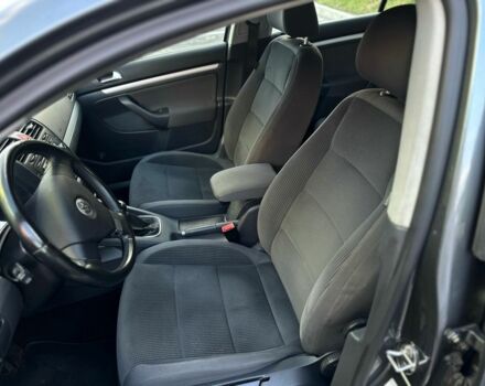 Сірий Фольксваген Гольф, об'ємом двигуна 1.6 л та пробігом 202 тис. км за 5800 $, фото 13 на Automoto.ua