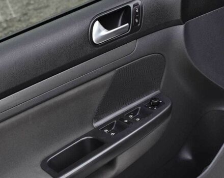 Сірий Фольксваген Гольф, об'ємом двигуна 1.6 л та пробігом 265 тис. км за 5950 $, фото 9 на Automoto.ua