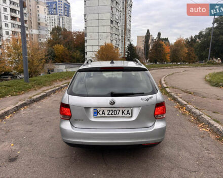 Серый Фольксваген Гольф, объемом двигателя 1.6 л и пробегом 250 тыс. км за 5999 $, фото 2 на Automoto.ua