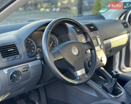 Сірий Фольксваген Гольф, об'ємом двигуна 1.6 л та пробігом 231 тис. км за 7100 $, фото 13 на Automoto.ua