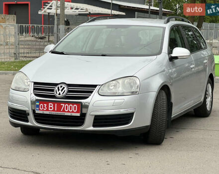 Серый Фольксваген Гольф, объемом двигателя 0 л и пробегом 236 тыс. км за 5800 $, фото 1 на Automoto.ua