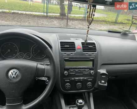Серый Фольксваген Гольф, объемом двигателя 1.9 л и пробегом 351 тыс. км за 6000 $, фото 14 на Automoto.ua