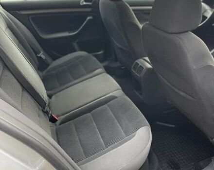 Серый Фольксваген Гольф, объемом двигателя 1.6 л и пробегом 242 тыс. км за 5900 $, фото 22 на Automoto.ua