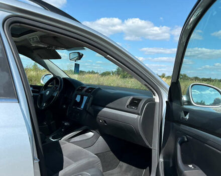 Серый Фольксваген Гольф, объемом двигателя 1.6 л и пробегом 220 тыс. км за 7300 $, фото 13 на Automoto.ua