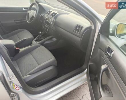 Серый Фольксваген Гольф, объемом двигателя 1.6 л и пробегом 198 тыс. км за 5000 $, фото 14 на Automoto.ua