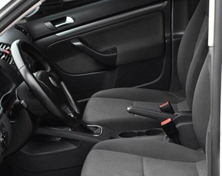 Сірий Фольксваген Гольф, об'ємом двигуна 1.6 л та пробігом 265 тис. км за 5950 $, фото 7 на Automoto.ua