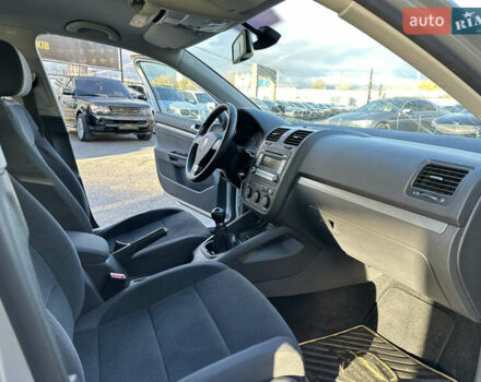 Сірий Фольксваген Гольф, об'ємом двигуна 1.6 л та пробігом 231 тис. км за 7100 $, фото 22 на Automoto.ua