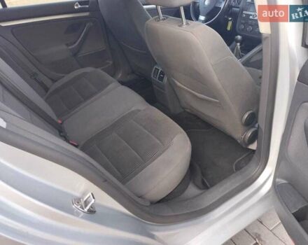 Серый Фольксваген Гольф, объемом двигателя 1.4 л и пробегом 235 тыс. км за 5600 $, фото 15 на Automoto.ua