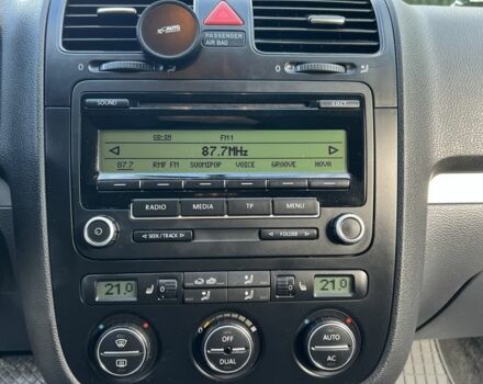 Серый Фольксваген Гольф, объемом двигателя 2 л и пробегом 341 тыс. км за 3500 $, фото 4 на Automoto.ua