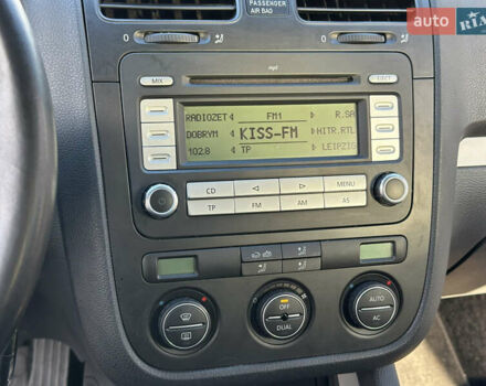 Сірий Фольксваген Гольф, об'ємом двигуна 1.6 л та пробігом 231 тис. км за 7100 $, фото 28 на Automoto.ua