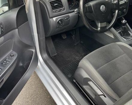 Серый Фольксваген Гольф, объемом двигателя 1.6 л и пробегом 242 тыс. км за 5900 $, фото 14 на Automoto.ua