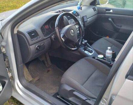 Серый Фольксваген Гольф, объемом двигателя 1.6 л и пробегом 255 тыс. км за 6000 $, фото 4 на Automoto.ua