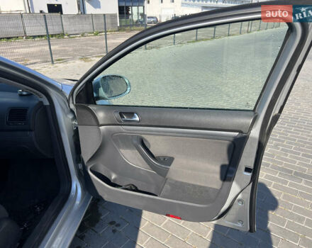 Серый Фольксваген Гольф, объемом двигателя 1.9 л и пробегом 280 тыс. км за 5500 $, фото 11 на Automoto.ua