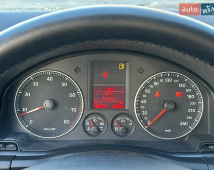 Сірий Фольксваген Гольф, об'ємом двигуна 1.6 л та пробігом 231 тис. км за 7100 $, фото 27 на Automoto.ua